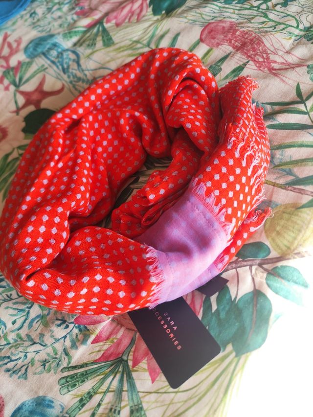 Pasmina Pañuelo Zara con etiqueta 