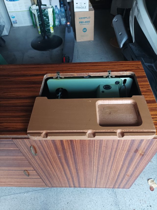  Macchina da cucire Alfa