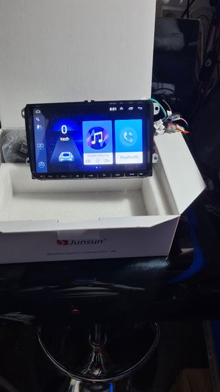 PANTALLA RADIO TÁCTIL GPS CON CÁMARA TRASERA.
