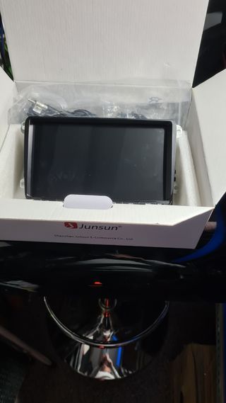 PANTALLA RADIO TÁCTIL GPS CON CÁMARA TRASERA.