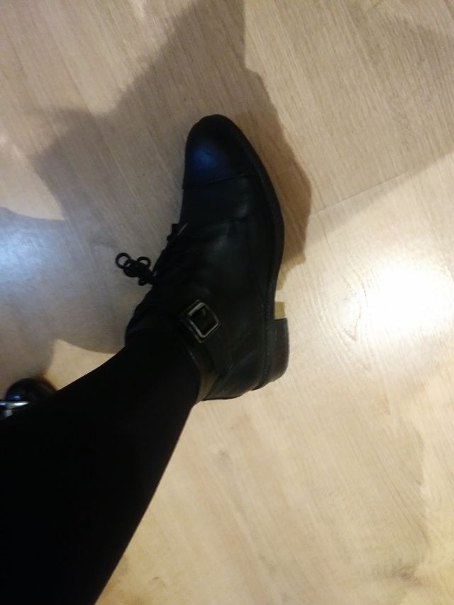 botines nuevos piel color negro