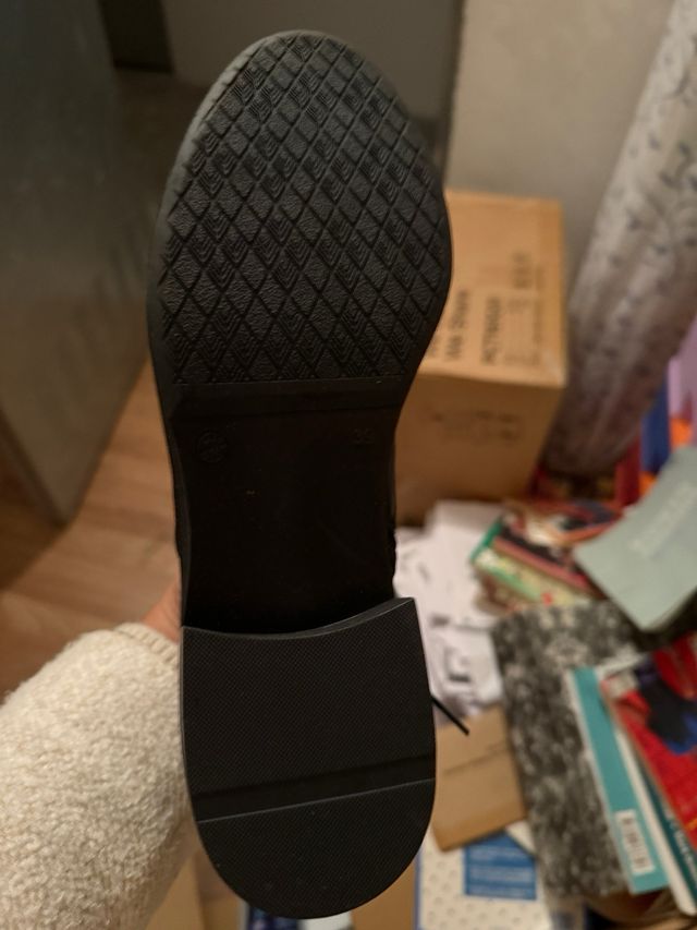 botines nuevos piel color negro