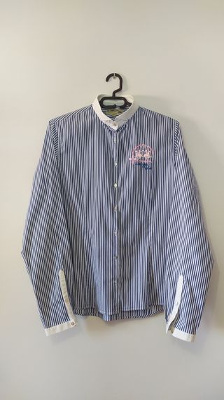 💙🤍Camisa de rayas, de La Martina