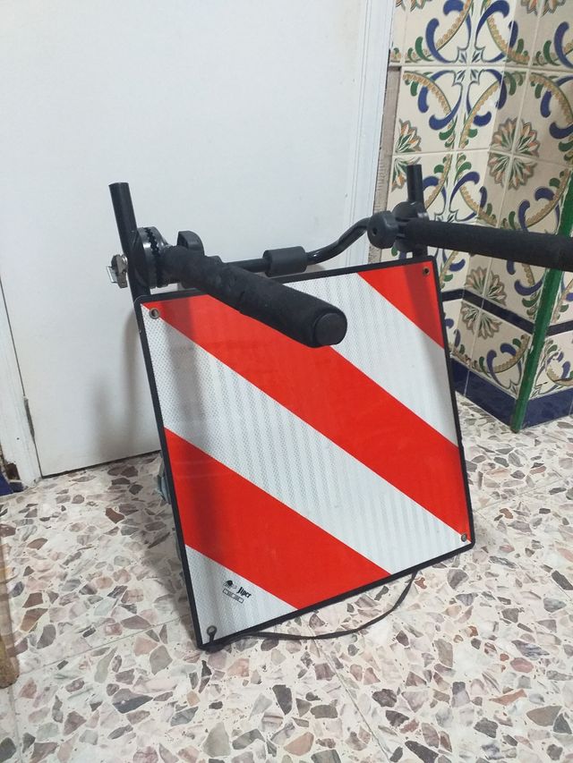 Porta bicicletas para coche y placa V20