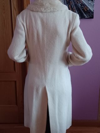 vestido de fiesta rosa empolvado o marfil