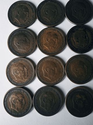 12 monedas de 2.5 pesetas de 1953 estrella 54.    