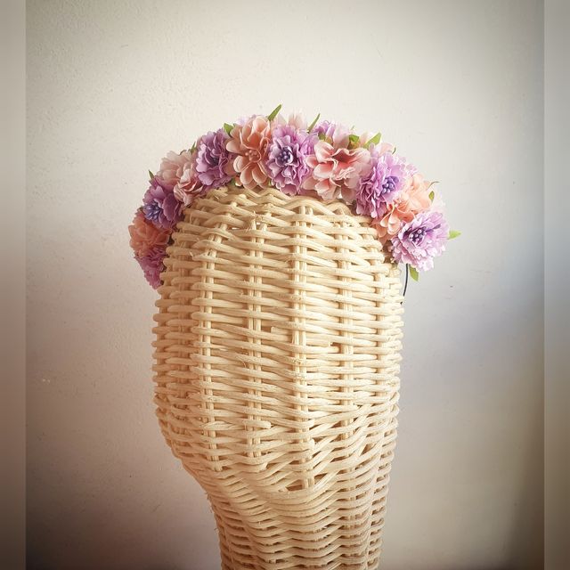 Diadema flores malva y rosa