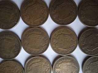 30 monedas de 2.5 pesetas en muy buen estado 