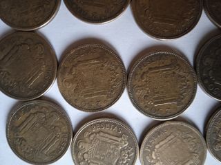 30 monedas de 2.5 pesetas en muy buen estado 