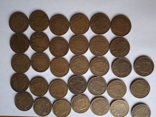 30 monedas de 2.5 pesetas en muy buen estado 