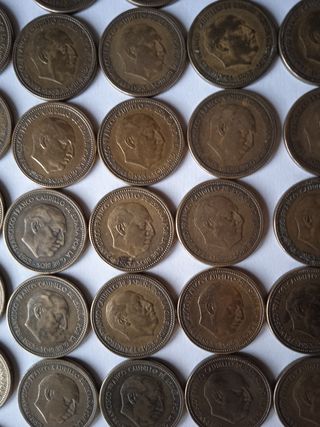 30 monedas de 2.5 pesetas en muy buen estado 