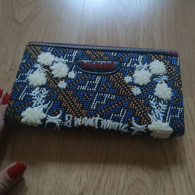 Cartera muy Original de textura DESIGUL