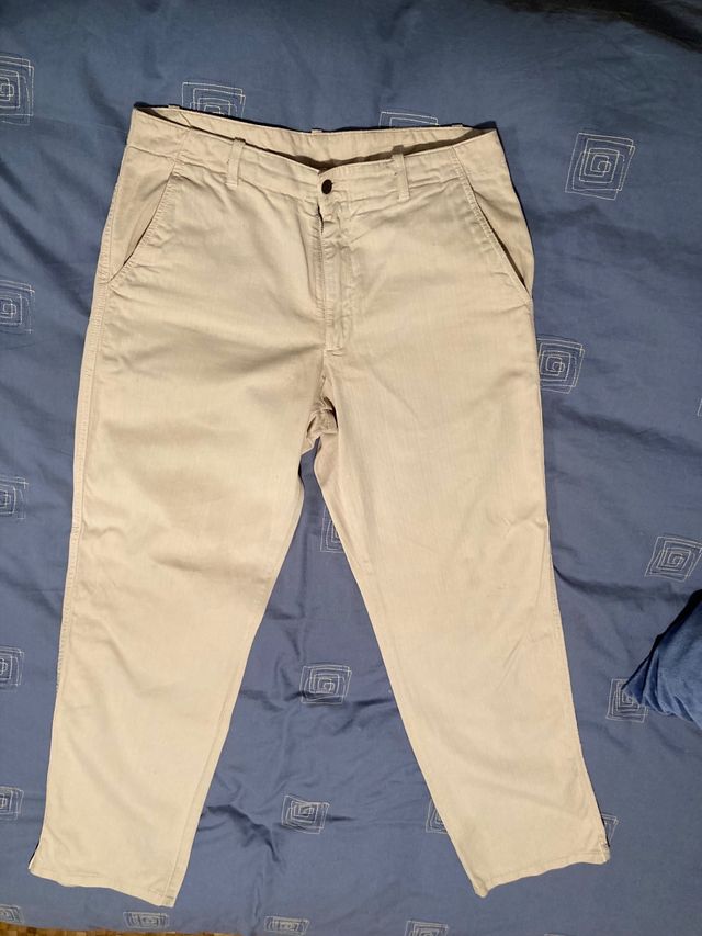 Pantalón estilo chino
