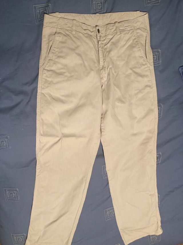Pantalón estilo chino