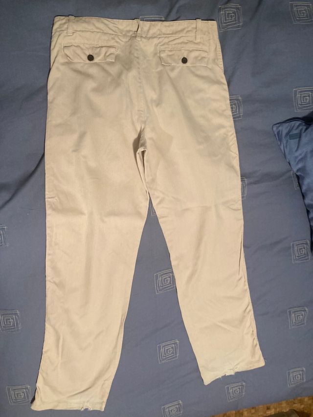 Pantalón estilo chino