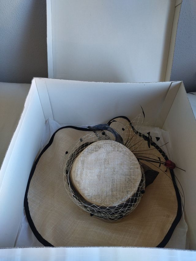 Sombrero firma Patricia Buffuna