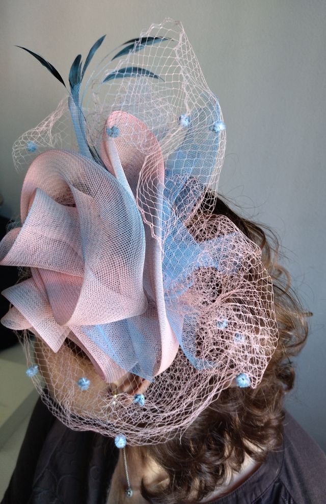 Tocado firma Patricia Buffuna