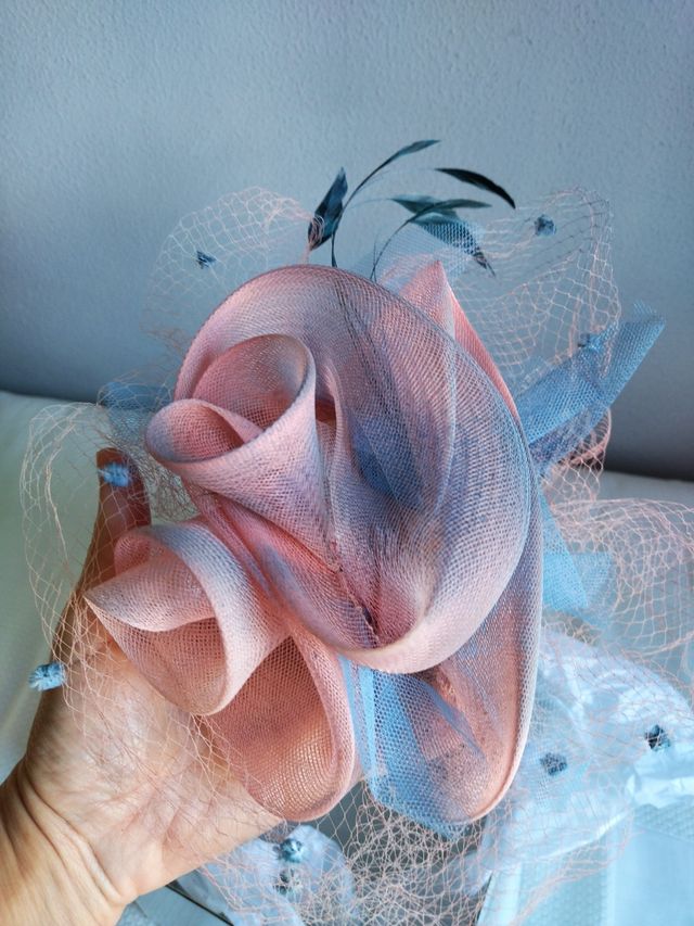 Tocado firma Patricia Buffuna