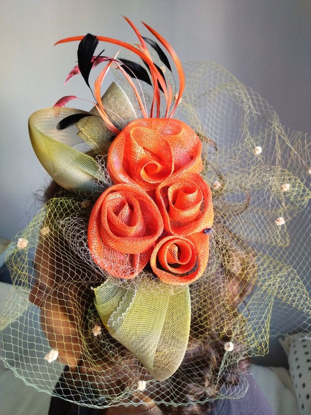 Tocado firma Patricia Buffuna