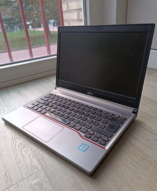 FUJITSU E746 i5 6300U / 8gb / SSD 256gb