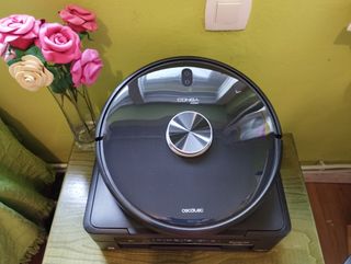 Robot Aspirador y fregasuelos Conga 4690 Ultra.