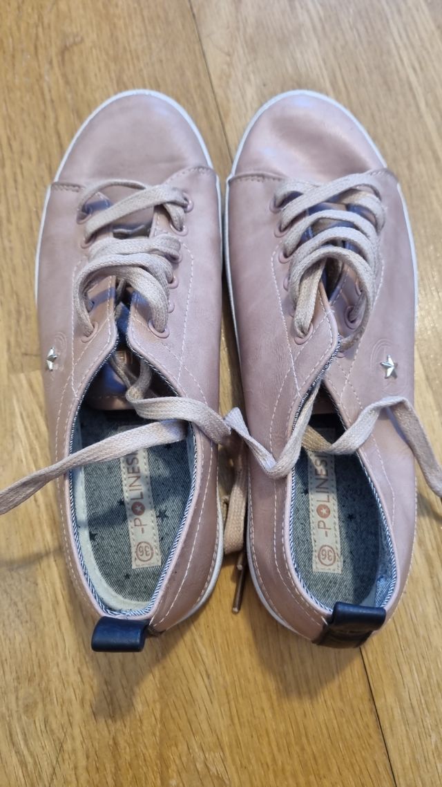 Zapatillas rosa marca polinesia