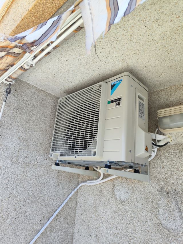 Daikin Sensira TXF35C Aire Acondicionado