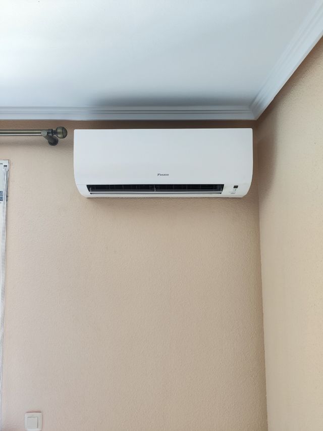Daikin Sensira TXF35C Aire Acondicionado