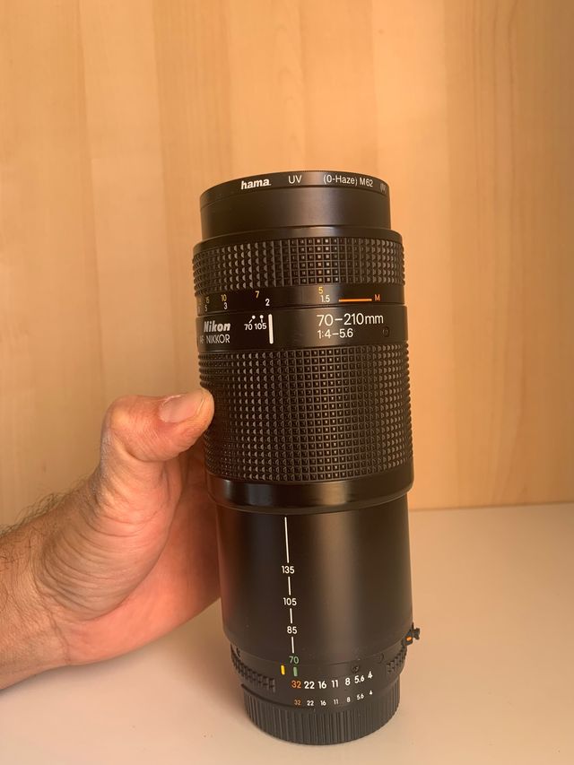 Optica Nikon 70-210.