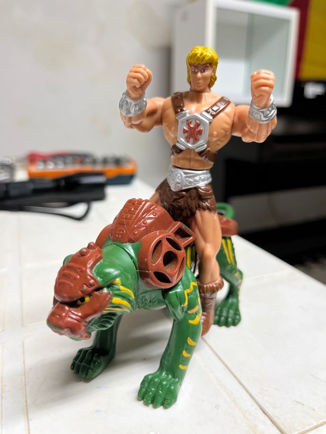 Motu Masters del universo Heman y battle cat