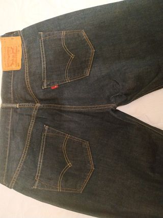 Pantalón hombre Levis