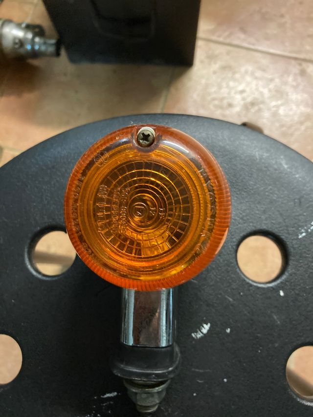 Intermitente trasero aquila 125