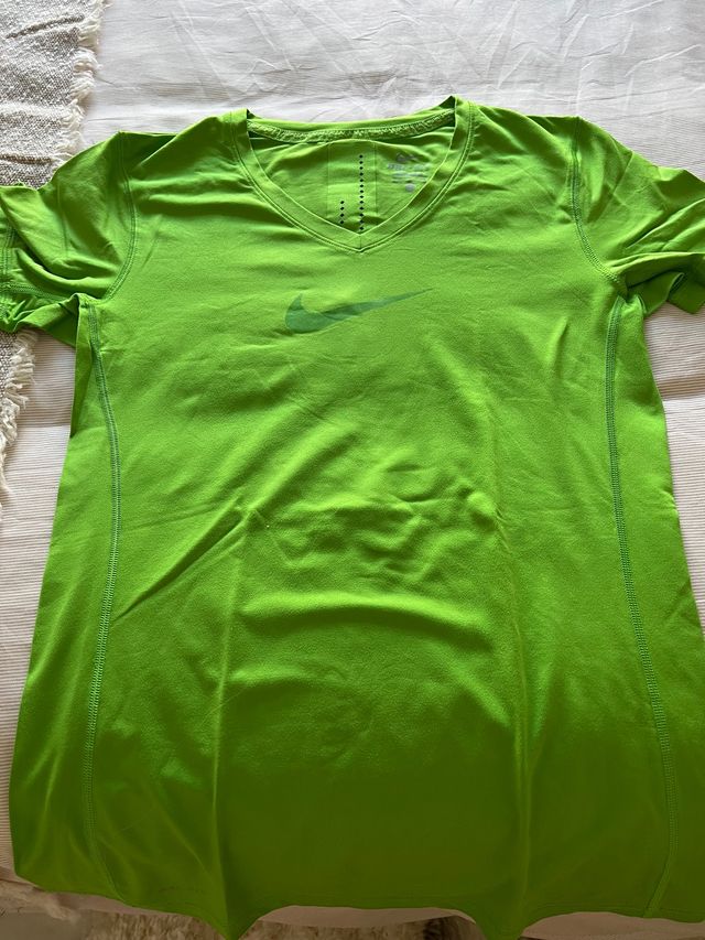 Camiseta deportiva Nike mujer Talla M