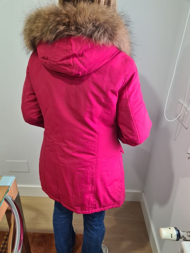 Parka Roja Cuello Bueno