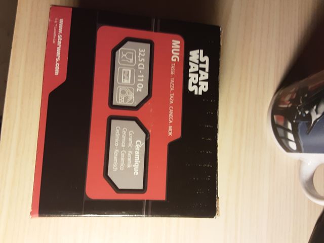 Taza Star Wars de porcelana.