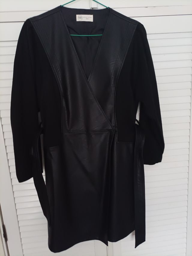 Vestido de cuero