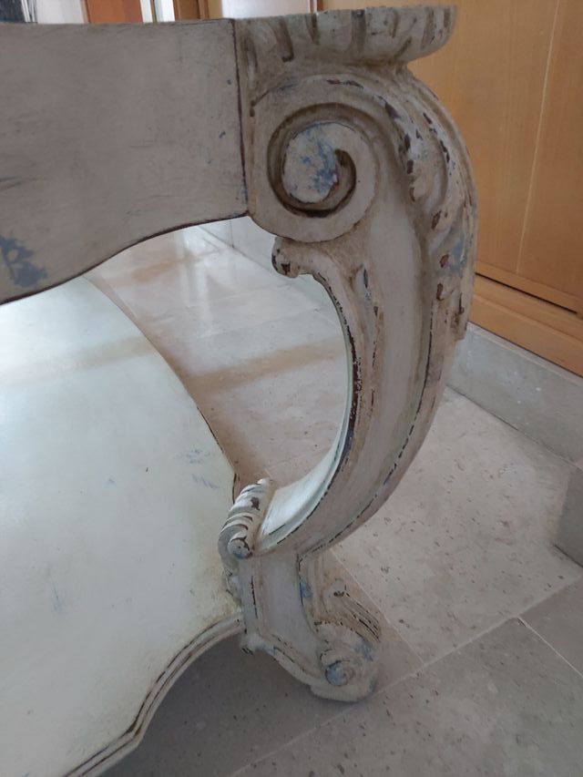 Base de mesa de madera maciza tallada