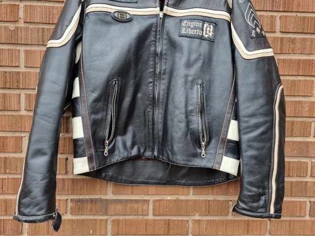 Cazadora de cuero marca Liberto