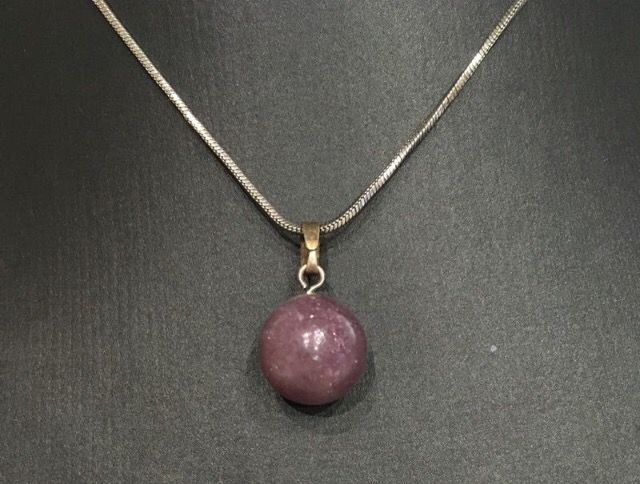 Colgante mineral cuarzo lavanda