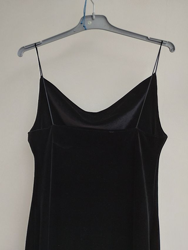 vestido de color negro