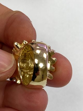 Sello indio de oro  18 kilates 
