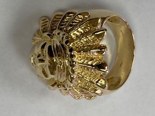 Sello indio de oro  18 kilates 