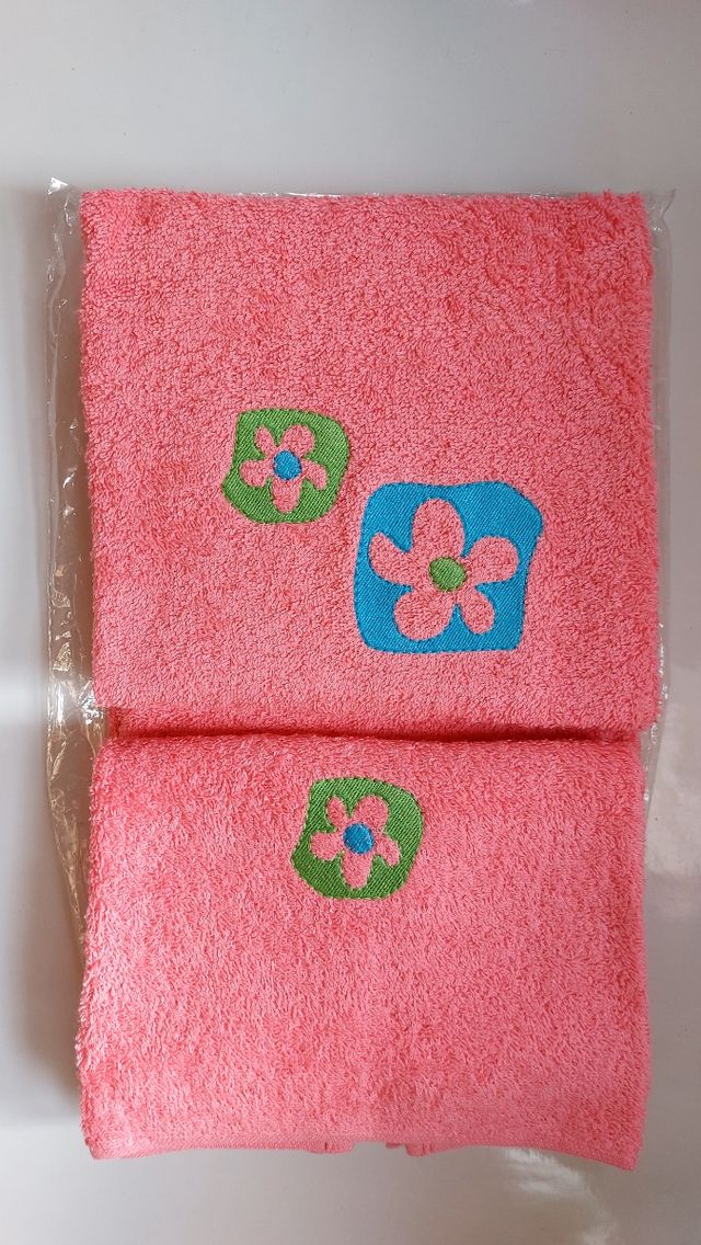 set asciugamano per viso + ospite