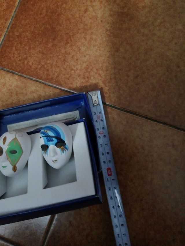 Scatoletta con 2 maschere spilla