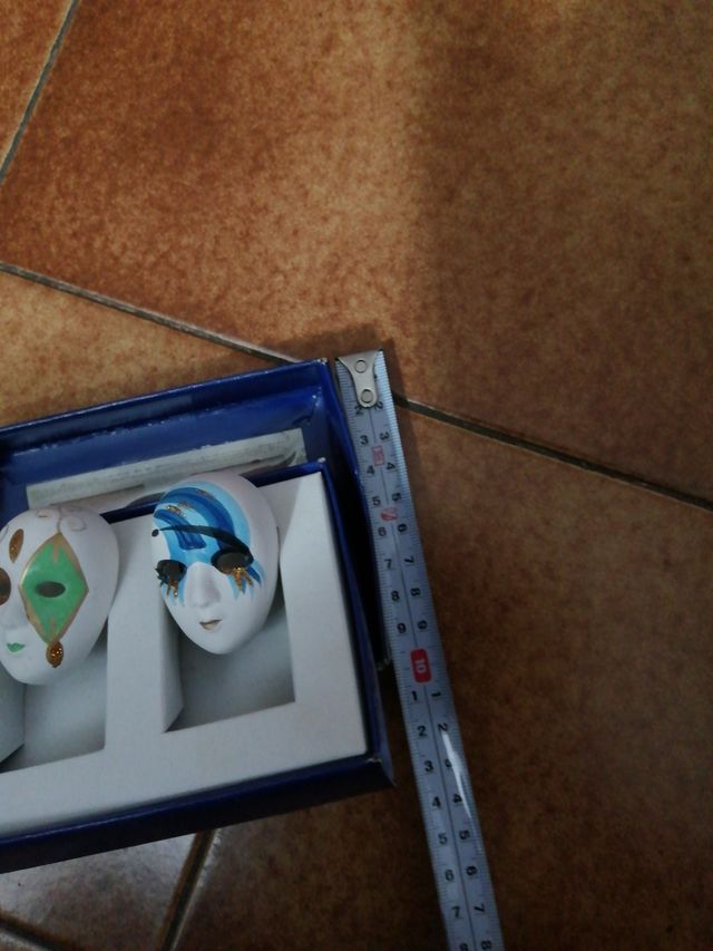 Scatoletta con 2 maschere spilla