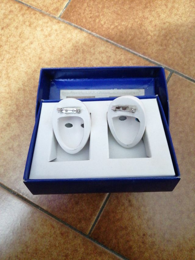 Scatoletta con 2 maschere spilla