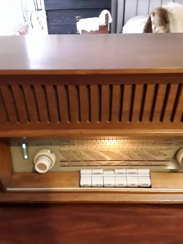 RÁDIO ALEMÃO ANTIGO FUNCIONANDO