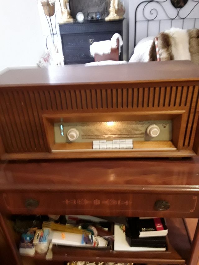 RÁDIO ALEMÃO ANTIGO FUNCIONANDO