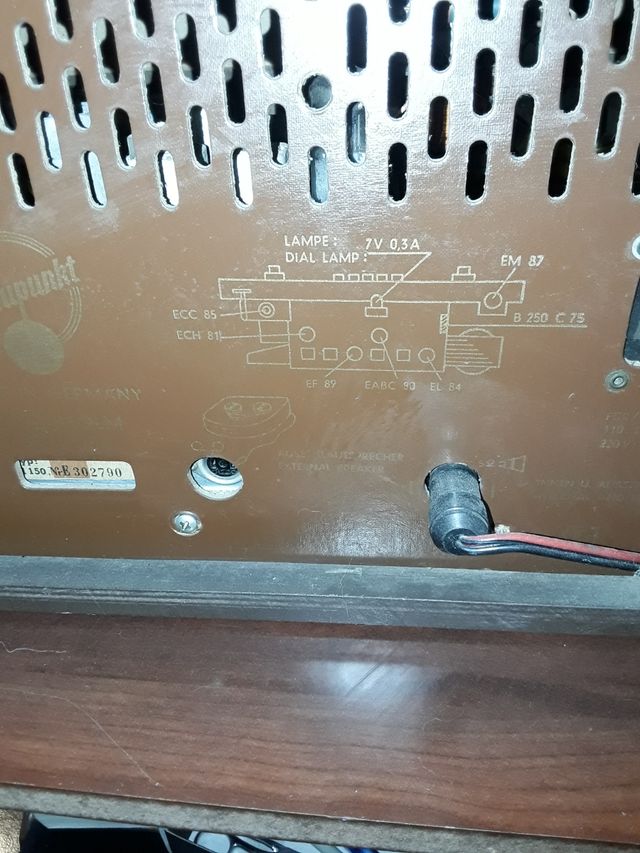 RÁDIO ALEMÃO ANTIGO FUNCIONANDO