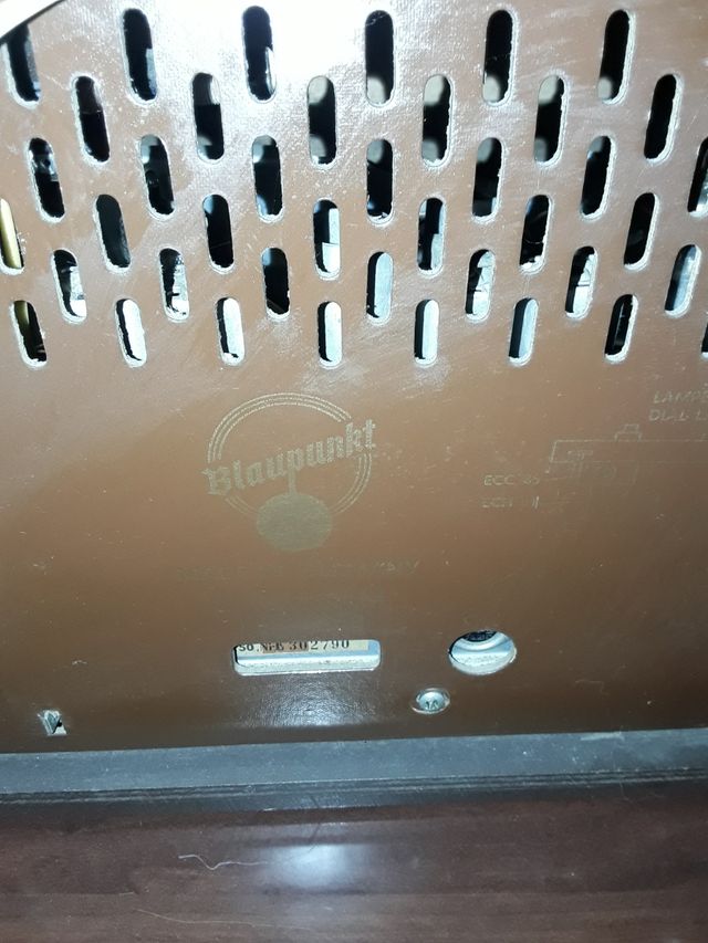 RÁDIO ALEMÃO ANTIGO FUNCIONANDO